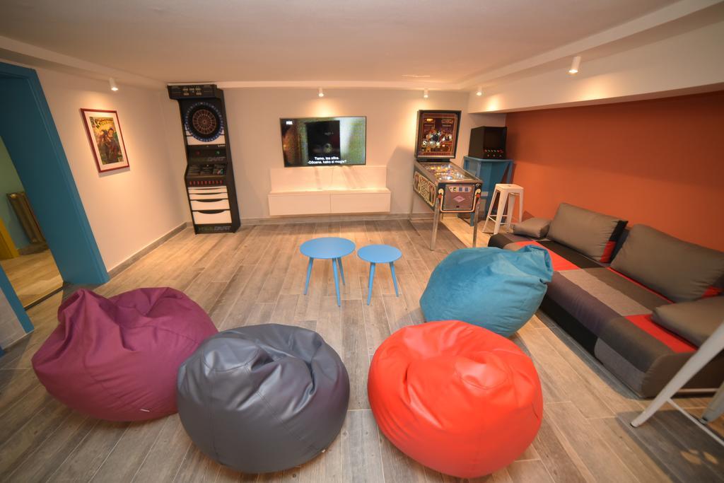 City Place Apartments Belgrado Esterno foto