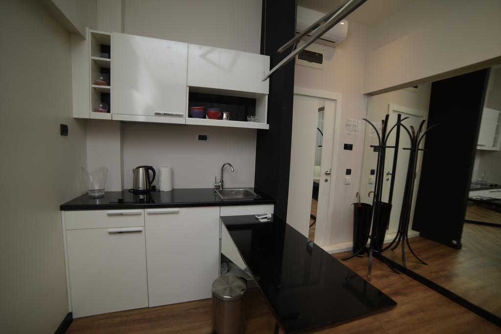City Place Apartments Belgrado Esterno foto