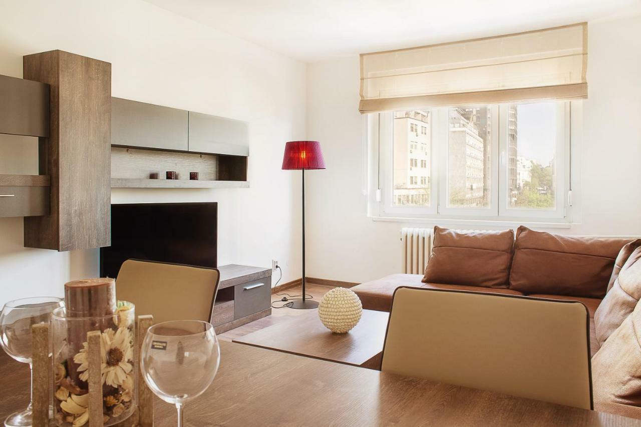 City Place Apartments Belgrado Esterno foto