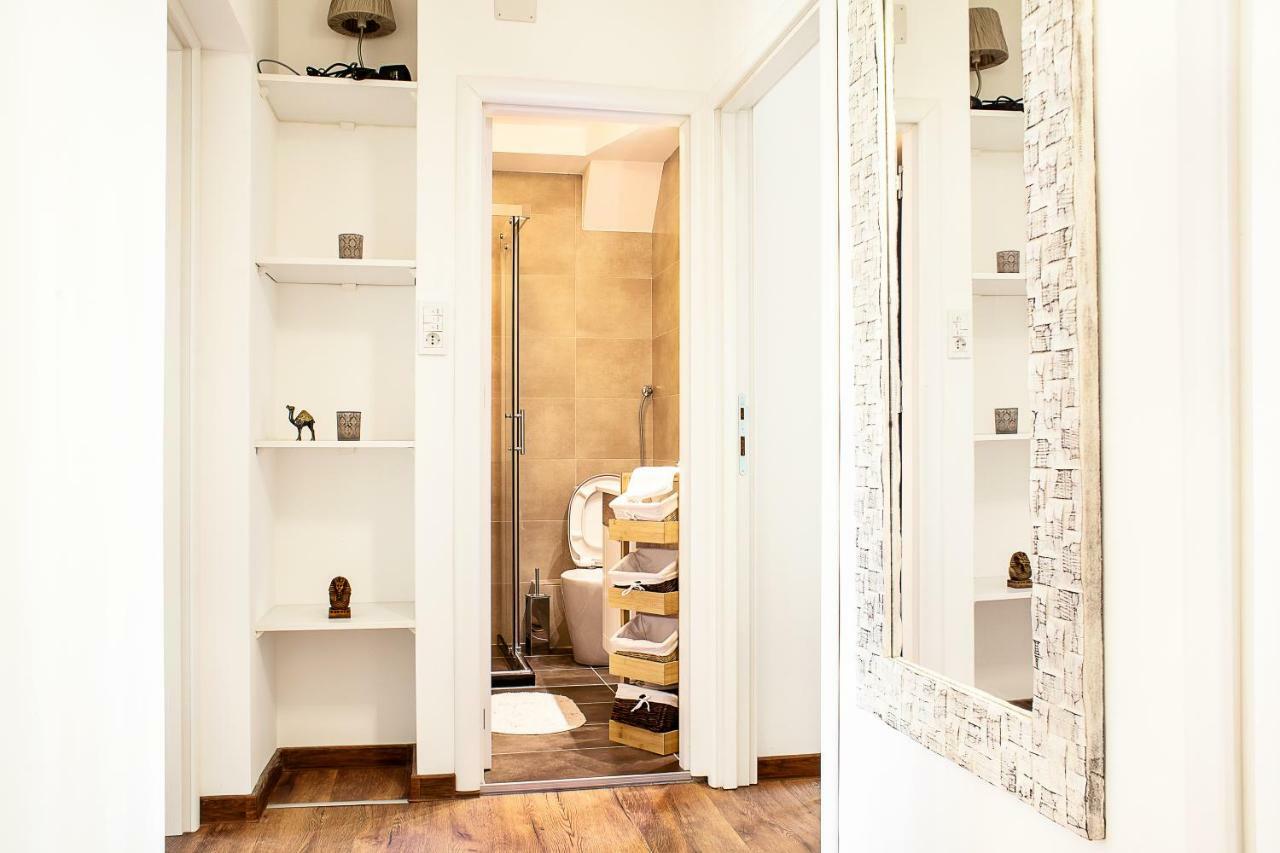 City Place Apartments Belgrado Esterno foto